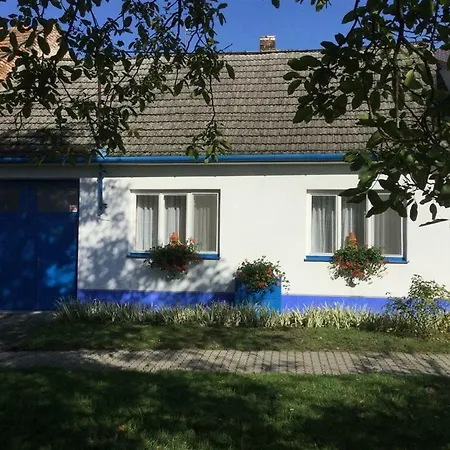 Rekreacni Dum U Parku * Mikulčice